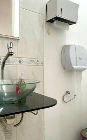 Casa à venda com 63m², 3 quartos e sem vaga Casa à venda com 63m², 3 quartos e sem vagaBanheiro