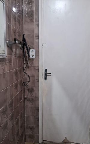 Casa à venda com 200m², 4 quartos e 2 vagas Casa à venda com 200m², 4 quartos e 2 vagasBanheiro