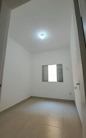 Casa à venda com 200m², 4 quartos e 2 vagas Casa à venda com 200m², 4 quartos e 2 vagasQuarto