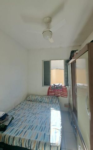 Casa à venda com 200m², 4 quartos e 2 vagas Casa à venda com 200m², 4 quartos e 2 vagasQuarto