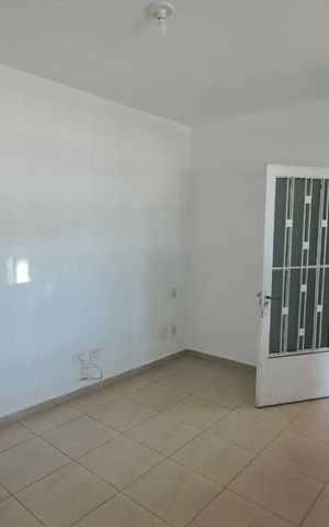 Casa à venda com 200m², 4 quartos e 2 vagas Casa à venda com 200m², 4 quartos e 2 vagasQuarto
