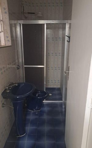Casa à venda com 200m², 4 quartos e 2 vagas Casa à venda com 200m², 4 quartos e 2 vagasBanheiro