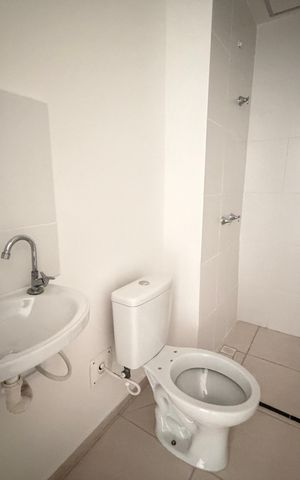 Apartamento para alugar com 43m², 2 quartos e sem vagaBanheiro