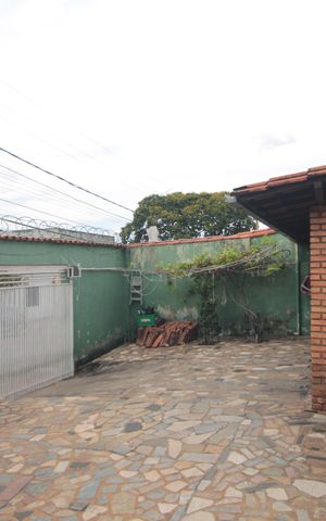 Casa para alugar com 360m², 4 quartos e 5 vagasGaragem