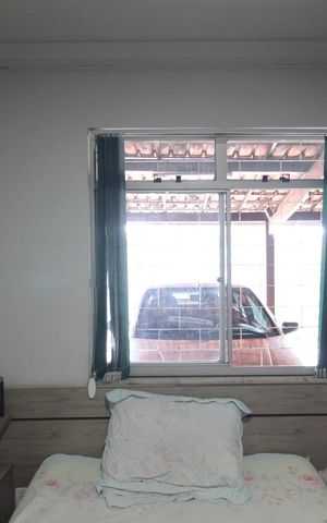 Casa para alugar com 360m², 4 quartos e 5 vagasSuite