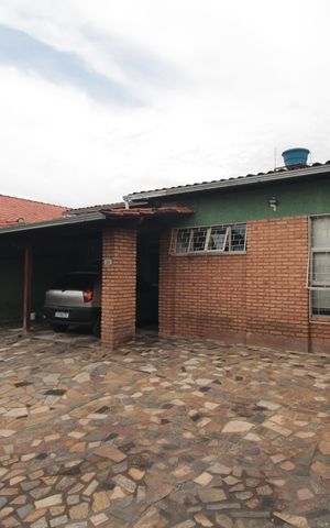 Casa para alugar com 360m², 4 quartos e 5 vagasGaragem