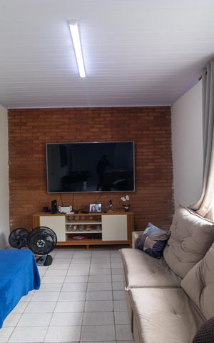 Casa à venda com 80m², 2 quartos e 2 vagas Casa à venda com 80m², 2 quartos e 2 vagasSalas