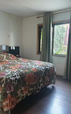 Casa à venda com 72m², 3 quartos e 4 vagas Casa à venda com 72m², 3 quartos e 4 vagasQuarto