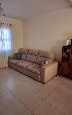 Casa de condomínio à venda com 156m², 2 quartos e 5 vagas Casa de condomínio à venda com 156m², 2 quartos e 5 vagasSala