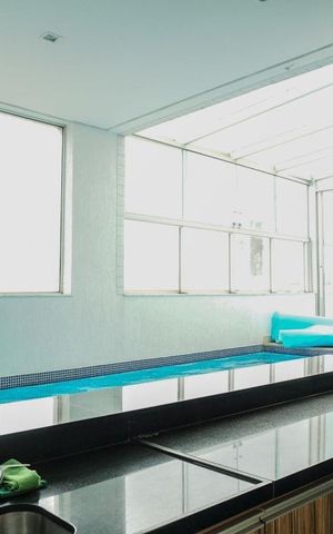 Apartamento à venda com 255m², 4 quartos e 4 vagas Apartamento à venda com 255m², 4 quartos e 4 vagasÁrea comum - Piscina