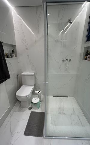 Apartamento à venda com 115m², 3 quartos e 2 vagasBanheiro da suíte 