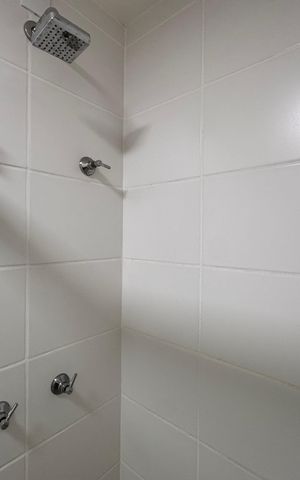 Apartamento à venda com 58m², 2 quartos e 1 vaga Apartamento à venda com 58m², 2 quartos e 1 vagaBanheiro Social