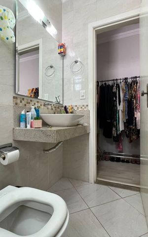 Casa para alugar com 195m², 3 quartos e 3 vagasBanheiro