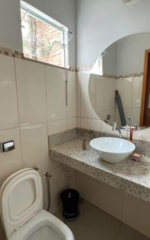 Casa para alugar com 195m², 3 quartos e 3 vagasBanheiro