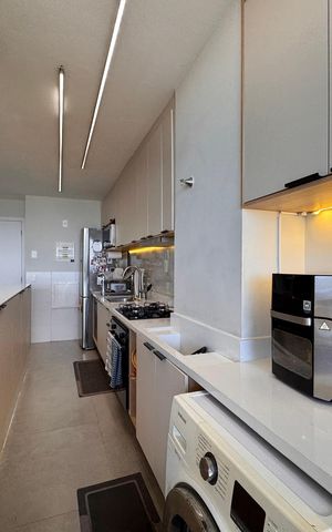 Apartamento à venda com 83m², 2 quartos e 1 vaga Apartamento à venda com 83m², 2 quartos e 1 vagaCozinha e Área de Serviço