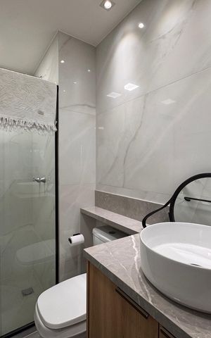 Apartamento à venda com 83m², 2 quartos e 1 vaga Apartamento à venda com 83m², 2 quartos e 1 vagaSuíte - Banheiro