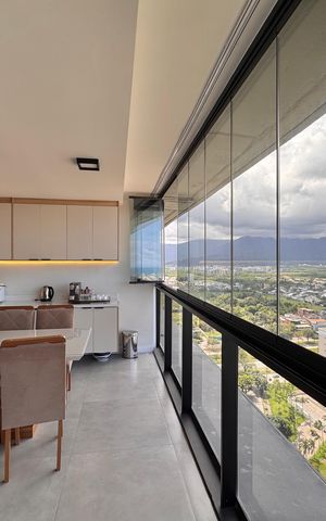 Apartamento à venda com 83m², 2 quartos e 1 vaga Apartamento à venda com 83m², 2 quartos e 1 vagaVaranda