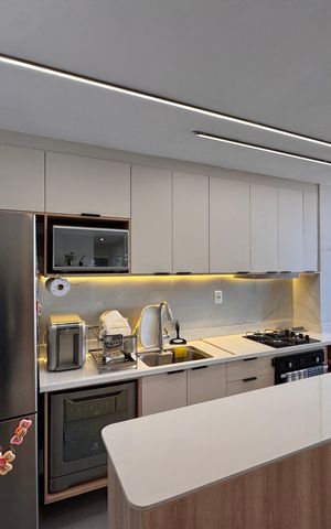 Apartamento à venda com 83m², 2 quartos e 1 vaga Apartamento à venda com 83m², 2 quartos e 1 vagaCozinha e Área de Serviço