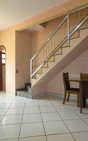 Casa para alugar com 100m², 3 quartos e 2 vagas Casa para alugar com 100m², 3 quartos e 2 vagasSala