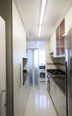 Apartamento à venda com 78m², 3 quartos e 2 vagasCozinha e Área de Serviço