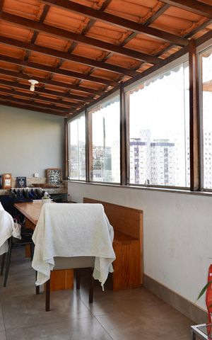Apartamento à venda com 180m², 4 quartos e 2 vagasVaranda 