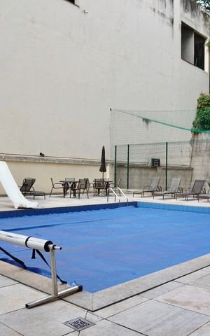 Apartamento à venda com 180m², 4 quartos e 2 vagasÁrea comum - Piscina