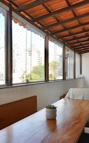 Apartamento à venda com 180m², 4 quartos e 2 vagasVaranda 
