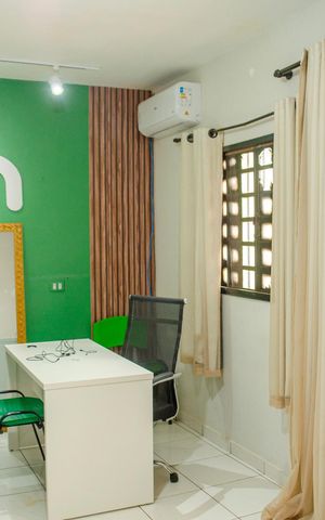 Casa à venda com 170m², 4 quartos e 2 vagas