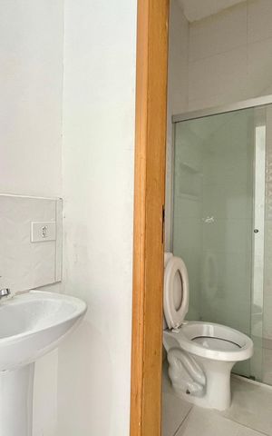 Casa para alugar com 90m², 2 quartos e 1 vaga Casa para alugar com 90m², 2 quartos e 1 vagaBanheiro