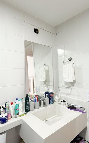 Apartamento à venda com 63m², 2 quartos e 1 vaga Apartamento à venda com 63m², 2 quartos e 1 vagaBanheiro