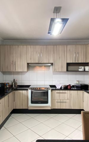 Casa para alugar com 125m², 2 quartos e sem vaga Casa para alugar com 125m², 2 quartos e sem vagaCozinha