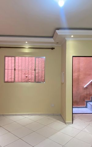 Casa para alugar com 125m², 2 quartos e sem vaga Casa para alugar com 125m², 2 quartos e sem vagaSala