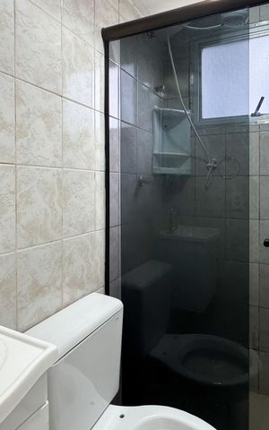 Apartamento à venda com 48m², 2 quartos e 1 vaga Apartamento à venda com 48m², 2 quartos e 1 vagaBanheiro Social