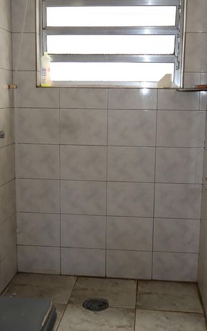 Casa à venda com 210m², 4 quartos e 2 vagasBanheiro 1