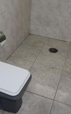 Casa à venda com 210m², 4 quartos e 2 vagasBanheiro 2