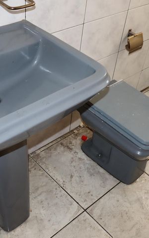 Casa à venda com 210m², 4 quartos e 2 vagasBanheiro 1