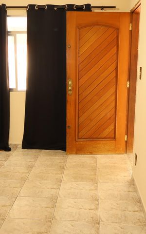 Casa à venda com 210m², 4 quartos e 2 vagasSala