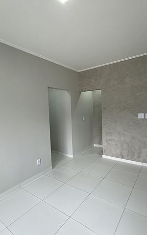 Casa para alugar com 196m², 2 quartos e 2 vagasSala