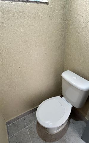 Casa para alugar com 196m², 2 quartos e 2 vagasLavabo