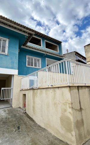Casa para alugar com 196m², 2 quartos e 2 vagasFachada