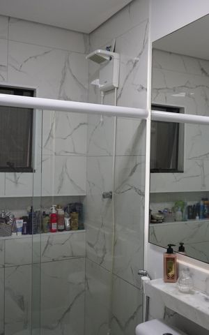 Casa à venda com 173m², 2 quartos e 2 vagasBanheiro do Corredor