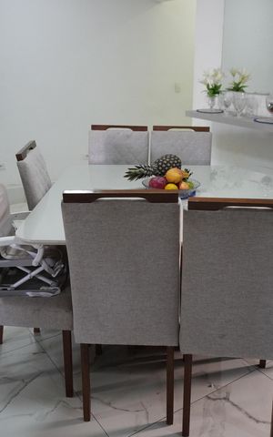 Casa à venda com 173m², 2 quartos e 2 vagasCozinha e Área de Serviço