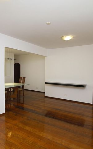 Apartamento para alugar com 130m², 4 quartos e 2 vagasSala