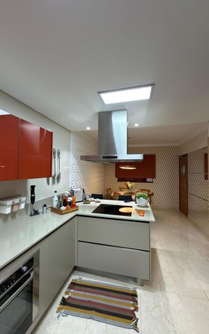 Casa à venda com 268m², 3 quartos e 4 vagas Casa à venda com 268m², 3 quartos e 4 vagasCopa e Cozinha