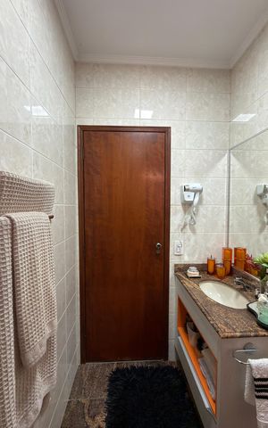 Casa à venda com 268m², 3 quartos e 4 vagas Casa à venda com 268m², 3 quartos e 4 vagasSuíte 2 Banheiro