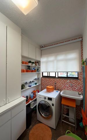 Casa à venda com 268m², 3 quartos e 4 vagas Casa à venda com 268m², 3 quartos e 4 vagasÁrea de Serviço