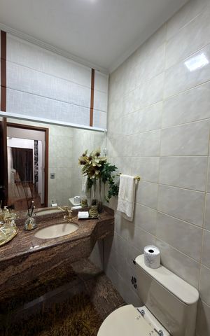 Casa à venda com 268m², 3 quartos e 4 vagas Casa à venda com 268m², 3 quartos e 4 vagasLavabo