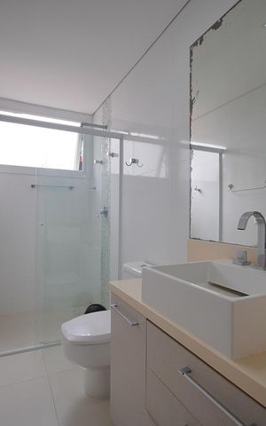 Casa de condomínio para alugar com 300m², 4 quartos e 2 vagasBanheiro