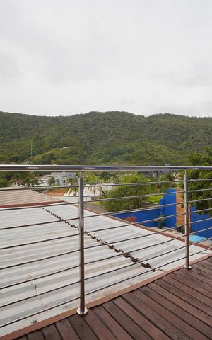 Casa de condomínio para alugar com 300m², 4 quartos e 2 vagasVaranda da Sala 