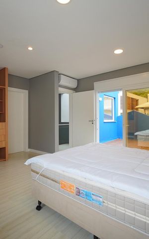 Casa de condomínio para alugar com 300m², 4 quartos e 2 vagasSuíte 